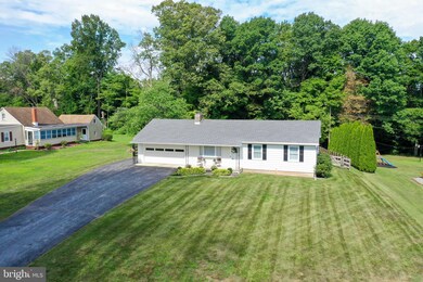 637 Sheerlund Rd, Reading, PA 19607 - photo 7