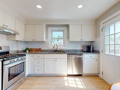 606 Pokross St, Fall River, MA 02724 - photo 5