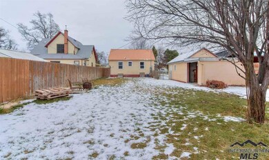 411 S Chestnut St, Nampa, ID 83686 - photo 4