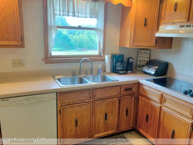 1310 Shoemaker Ave, Wyoming, PA 18644 - photo 5