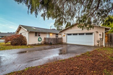 502 NW Butler Ave, Grants Pass, OR 97526 - photo 3