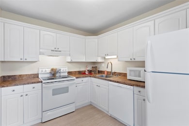 2516 SW 74th Terrace unit 102, Davie, FL 33317 - photo 3