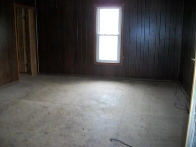 1715 N Kankakee St, Lincoln, IL 62656 - photo 2