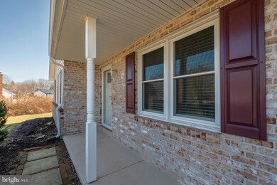 120 Goldfinch Ln, Honey Brook, PA 19344 - photo 4