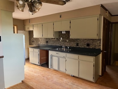 534 E 168th Place, South Holland, IL 60473 - photo 5