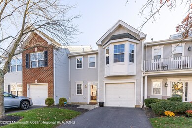 32 PICKET PLACE-32