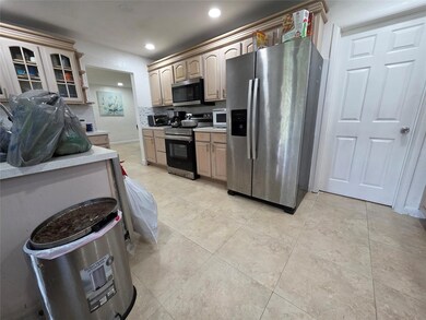1970 NW 32nd St, Oakland Park, FL 33309 - photo 4