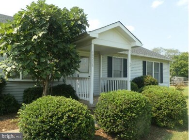 19236 Blue Ridge Ln, Jeffersonton, VA 22724 - photo 2