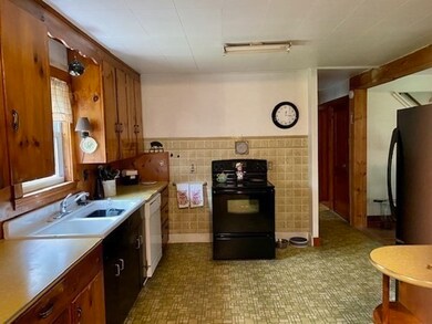 13 Silva St, Carver, MA 02330 - photo 4