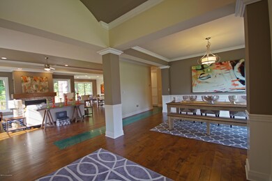 16508 Glen Lakes Dr. Foyer