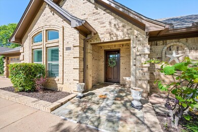 6417 Chilton Dr, North Richland Hills, TX 76182 - photo 2