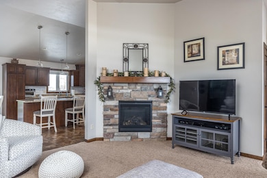 W5724 Jochmann Dr, Appleton, WI 54915 - photo 6