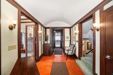 Features tile entry