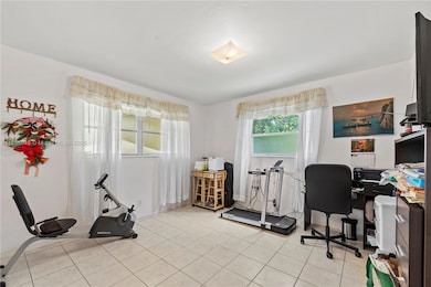 2320 Jackson St unit 6, Hollywood, FL 33020 - photo 6