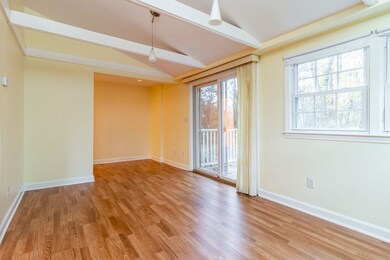 9 Hilltop Cir, Worcester, MA 01609 - photo 7