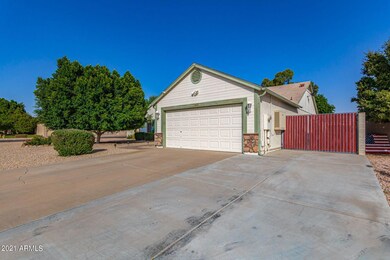 Ricardo Front 3rd driveway