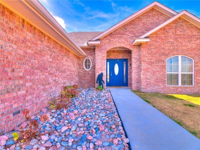 105057 S Ridgecrest Dr, McLoud, OK 74851 - photo 2