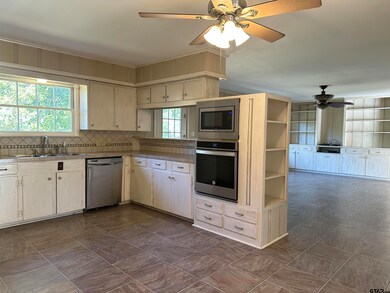 720 Wilma St, Tyler, TX 75701 - photo 2