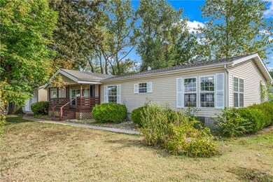 732 Lincoln Ave, Osawatomie, KS 66064 - photo 2