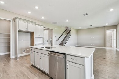 2587 Wise River Ln, Zephyrhills, FL 33541 - photo 6