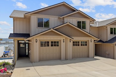 815 SW 13th St, Newport, OR 97365 - photo 3