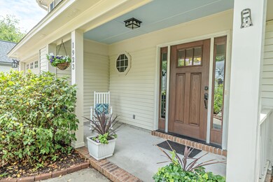 1923 Oak Tree Lane Porch