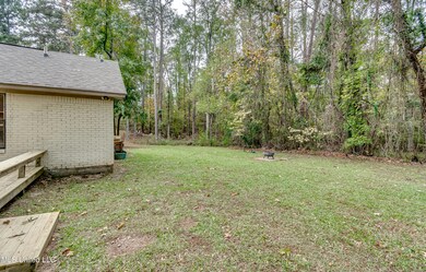 213 Camelia Trail-17
