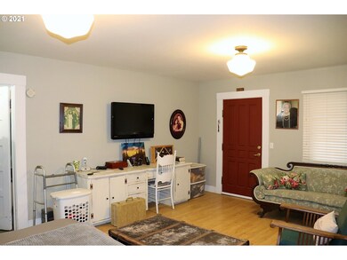 218 N Johnson St, Prairie City, OR 97869 - photo 5