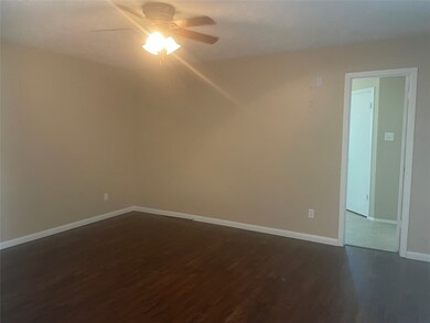 1006 Lost River Dr, Friendswood, TX 77546 - photo 4