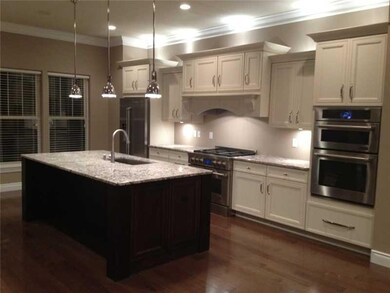 157 Sweetbriar Village T, Mount Washington, PA 15211 - photo 7