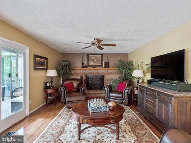 5054 Spring Branch Blvd, Dumfries, VA 22025 - photo 5