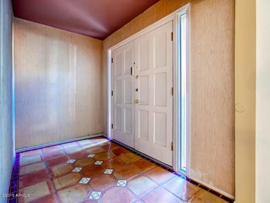 7694 E Minnezona Ave-MLS_Size-006-Foyer-
