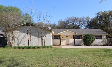 412 Granada Calle Ct, Granbury, TX 76049 - photo 2