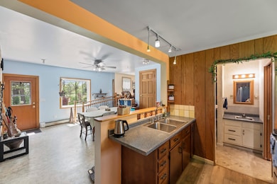 6 Kitchen Dining