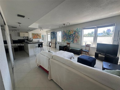 802 Euclid Ave unit 305, Miami Beach, FL 33139 - photo 4