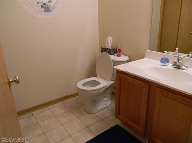 7581 Sierrafield Dr SW unit 5, Byron Center, MI 49315 - photo 4