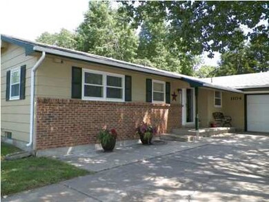 Entry with nice porch area