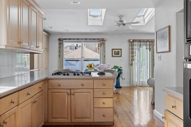 50 Sycamore St, Everett, MA 02149 - photo 5