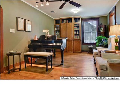 Living Room (could be converted into 3rd bedroom)
