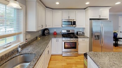 192 Pilgrim Rd unit 2, Haverhill, MA 01832 - photo 4