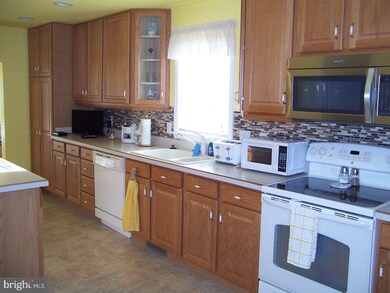 5 Songbird Ct, Bechtelsville, PA 19505 - photo 5