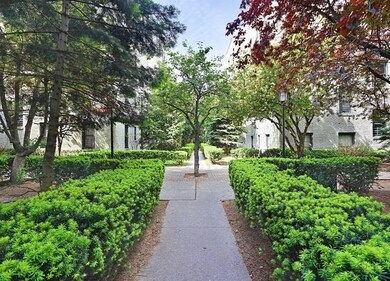 Acropolis Gardens unit 4B, Astoria, NY 11105 - photo 5