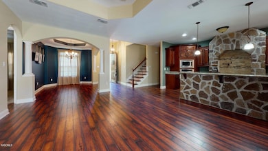 10156-Daisy-Vestry-Rd-Unfurnished