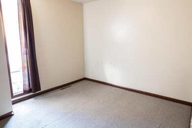 2816 Stonehenge Dr, Columbus, OH 43224 - photo 3