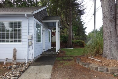 1022 SW 16th St, Lincoln City, OR 97367 - photo 3