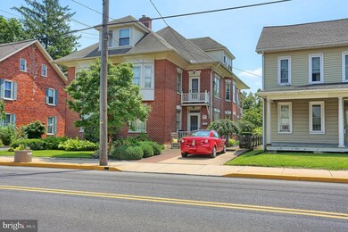 226 W Main St, New Holland, PA 17557 - photo 2