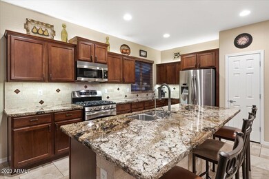 ISLAND KITCHEN