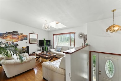 26 Bowles Ct, Pawtucket, RI 02860 - photo 6