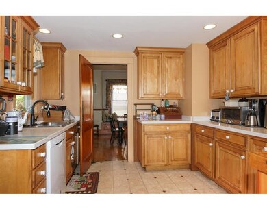 104 Coburn Ave, Worcester, MA 01604 - photo 4