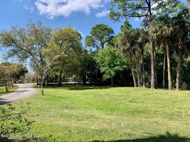 Gracious Front Yard